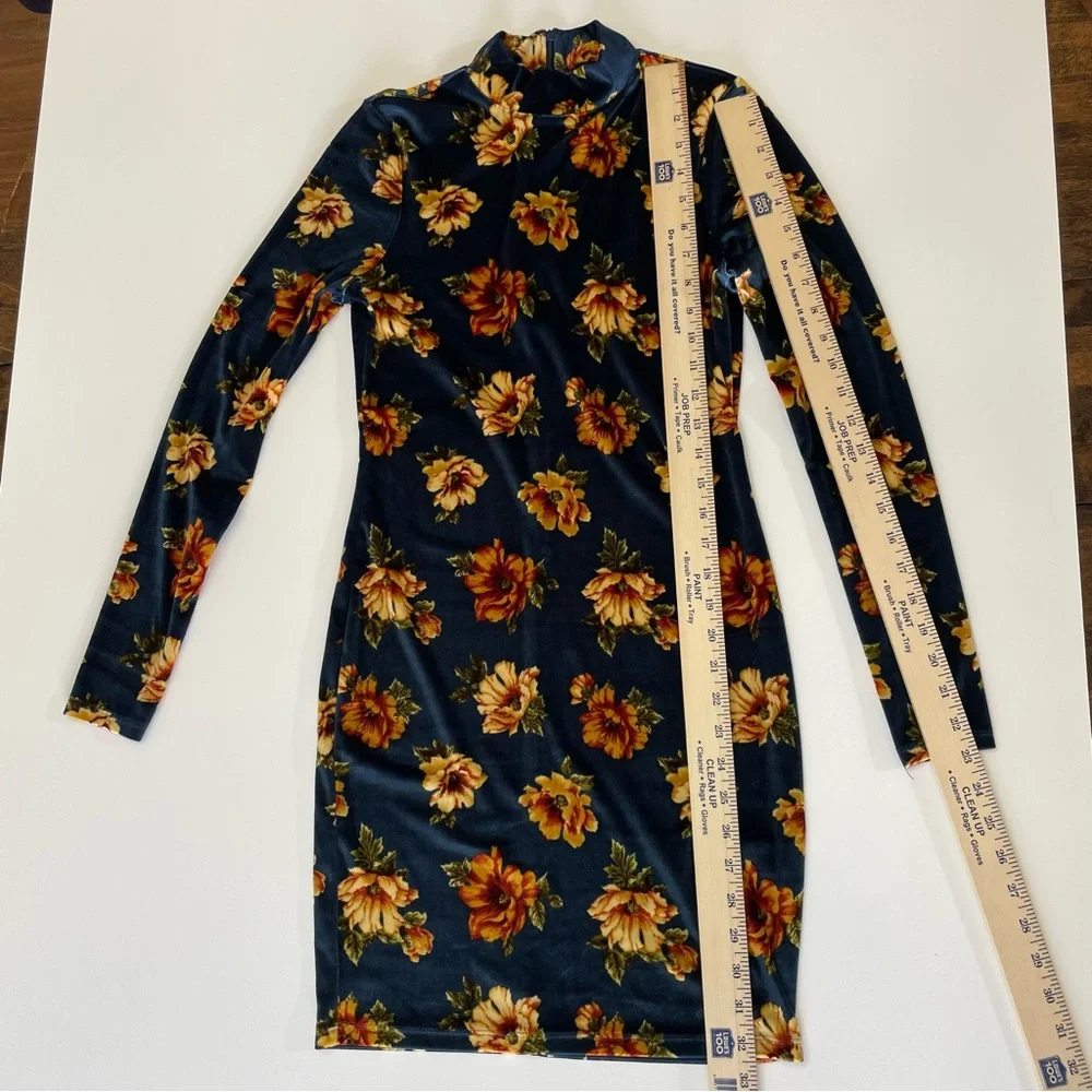 Forever 21 Blue Floral Velvety Long Sleeve Mock Neck Dress, size S - Picture 7 of 8